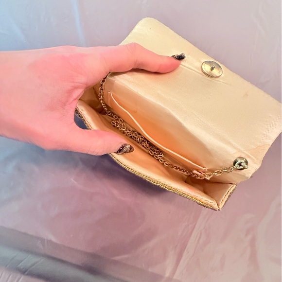 Vintage Y2K Mini Gold/Bronze Beaded Clutch with Chain Strap - Picture 6 of 9